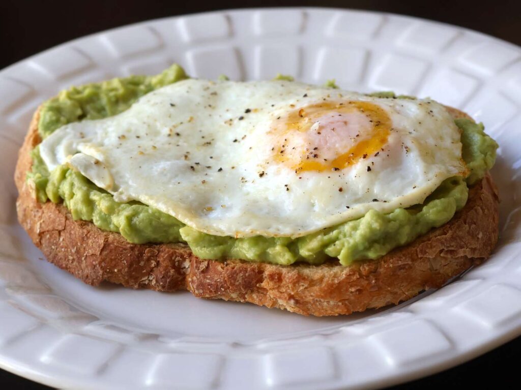 7 Quick High-Protein Indian Breakfast Ideas for Busy and Working Women filling and easy breakfast for morinings